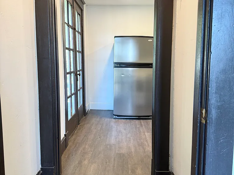 15 N Irvington Ave #4 — Photo 3