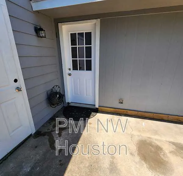2677 Gessner Rd #202 — Photo 6