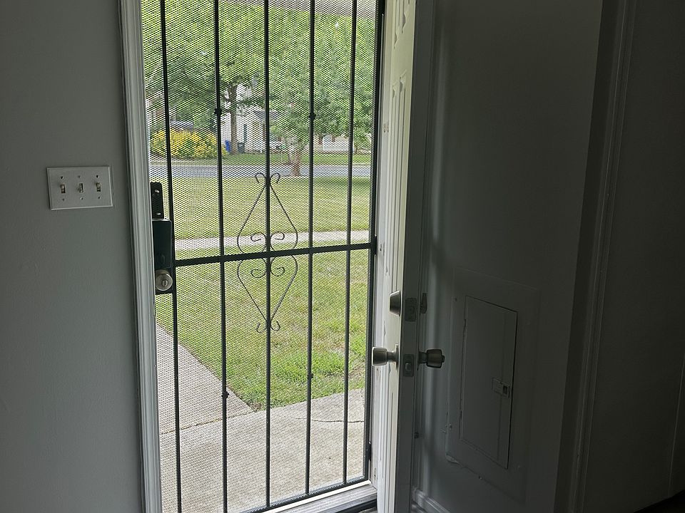 1st image of 4018 Bluebird Dr