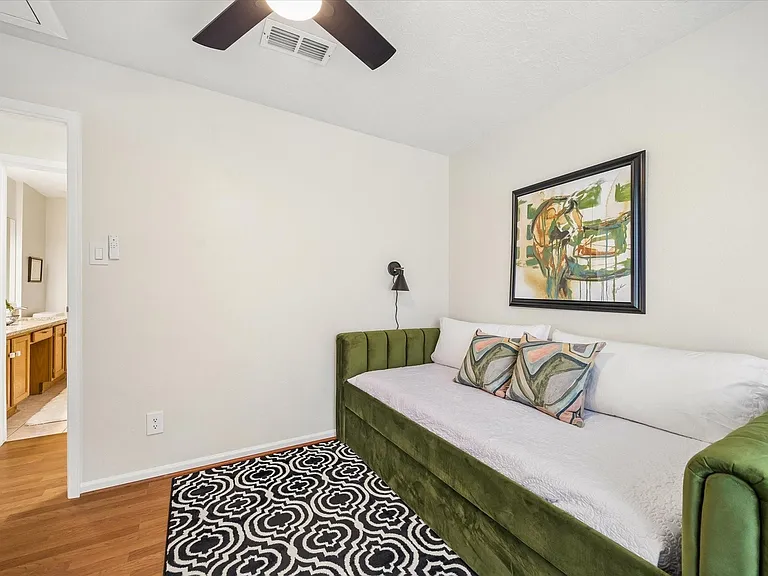 30 Camberwell Ct — Photo 19