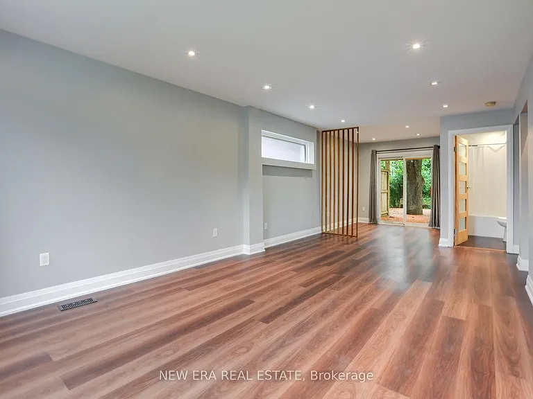 219 Lancaster St W — Photo 6