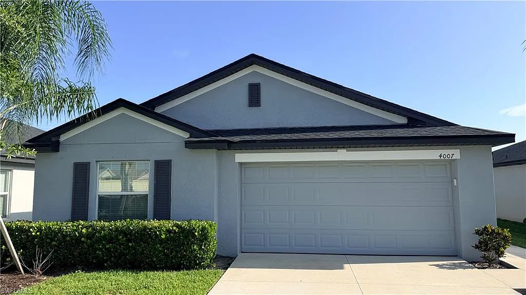 4 bed, 2.0 bath, 1812 sqft, $1,975 — Photo 1