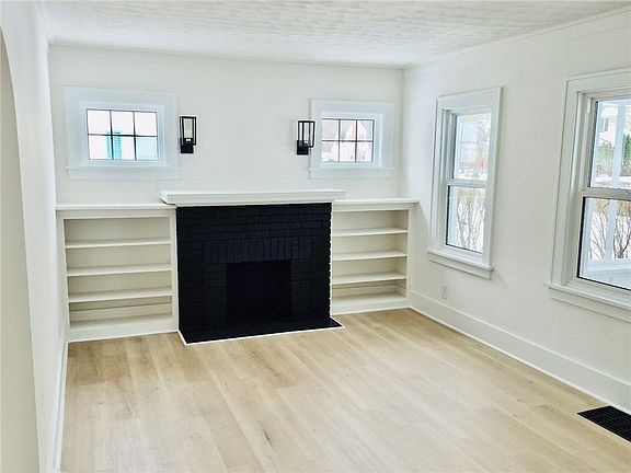 4th image of 140 Lettington Ave