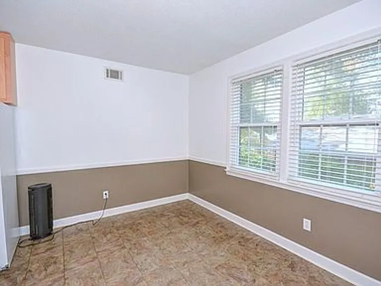 1700 Dalloz Rd #B — Photo 10