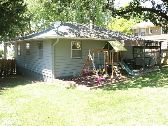 2nd image of 507 Oakland Ave