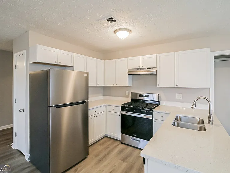721 Pepperwood Trl — Photo 7