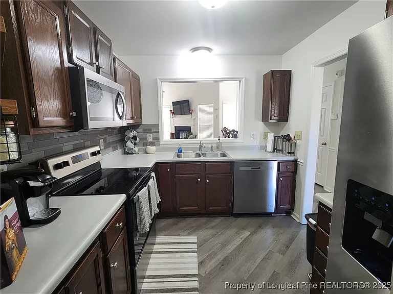 426 Georgetown Cir — Photo 14