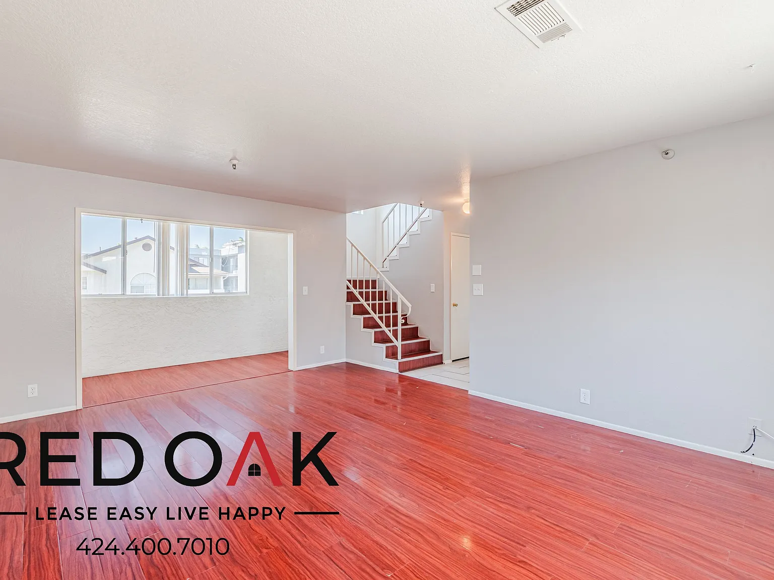 Charming 3-Bed with Dishwasher, Central AC, and On-Site Laundry in the Heart of Hawthorne! — Photo 3