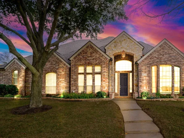 8949 Kingston Ct, North Richland Hills, TX 76182