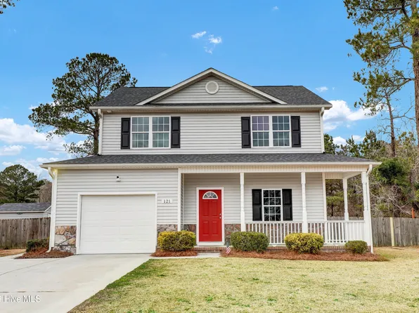 121 Walnut Hills Drive, Richlands, NC 28574