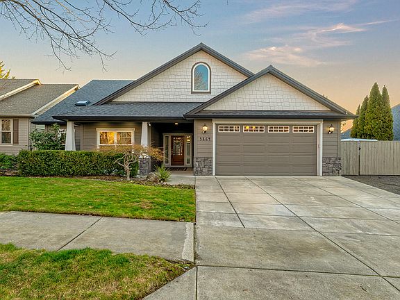 2nd image of 3864 Crystal Springs Dr