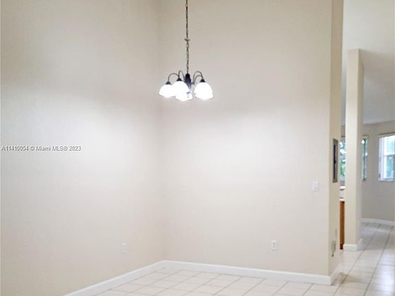 5th image of 2731 SE 17th Ave Unit 203