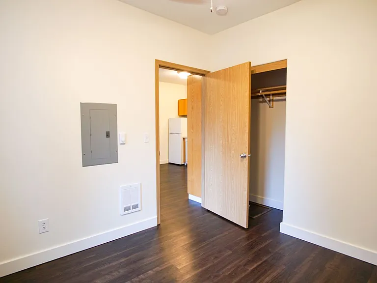 130 SE 105th Ave #C1 — Photo 7