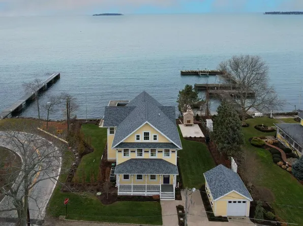 193 E Point Blvd, E Point, OH 43456