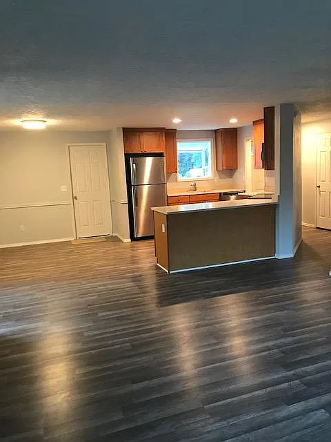 4 bed, 1360 sqft, $3,000 — Photo 4