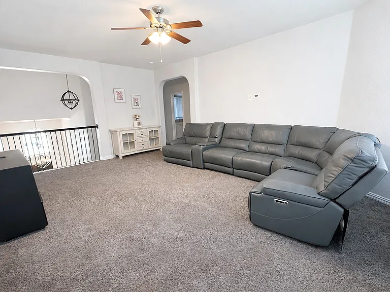 12852 Palancar Dr — Photo 17