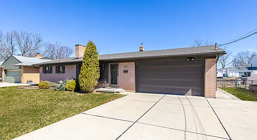 1307 Brambles Dr Photo 1