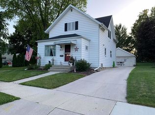2013 Monroe St, NEW HOLSTEIN, WI 53061
