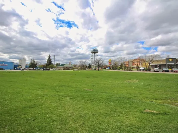 127 South Blackhawk Boulevard, South Beloit, IL 61080