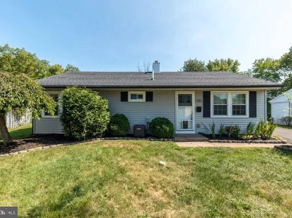 330 Doone Pl, Fairless Hills, PA 19030