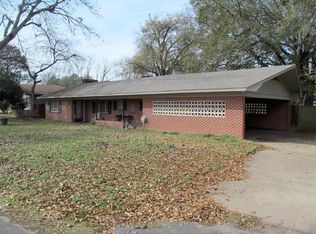 411 Hall Dr, Winnsboro, TX 75494