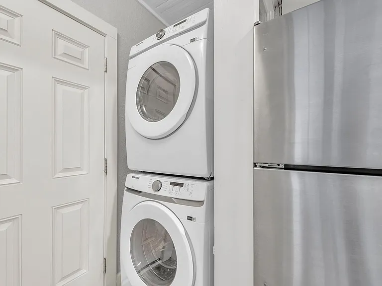 4220 Harrison St — Photo 18