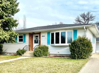 2001 14th Ave S, Fargo, ND 58103