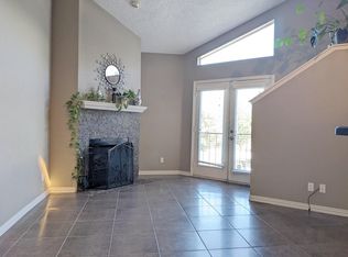 10855 Meadowglen Ln APT 1027, Houston, TX 77042