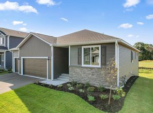 1561 Creekwood Dr, New Richmond, WI 54017