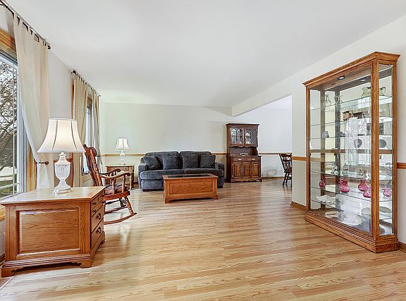 2nd image of 12941 S Parkside Dr