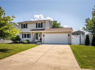 2259 Hobblebush Ln, Lake View, NY 14085