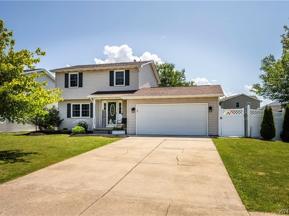 2259 Hobblebush Ln, Lake View, NY 14085