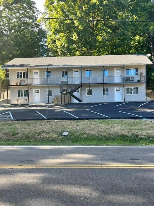 1st image of 3407 Garden Dr #3