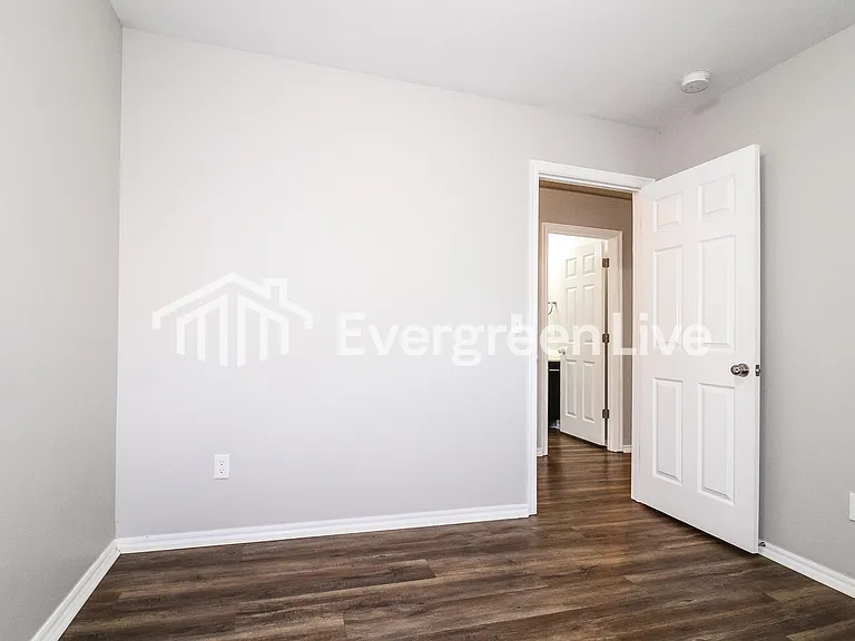 1870 Bliss Cir — Photo 13