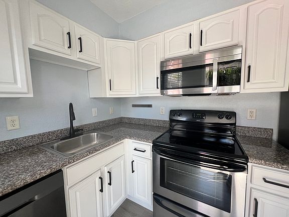 5th image of 3815 W Platt St #401-33609