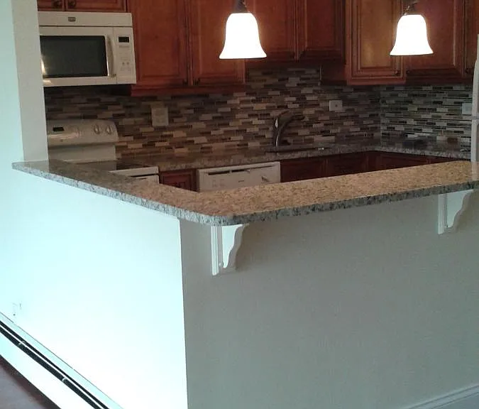 829 S Dwyer Ave #E — Photo 2