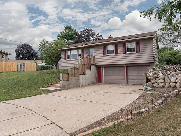 2nd image of 1059 Pohens Ct NW