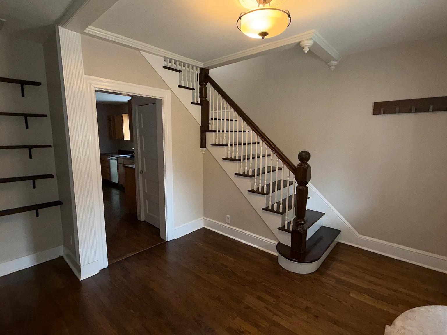 4 bed, 1830 sqft, $4,200 — Photo 3