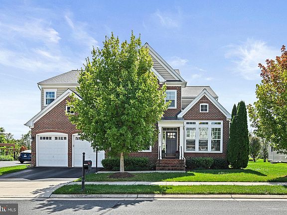 2nd image of 42177 Gentle Falls Dr
