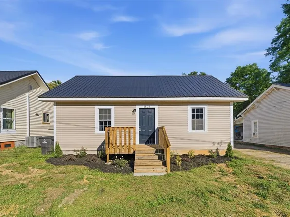 1805 SE Center St, Winston Salem, NC 27127