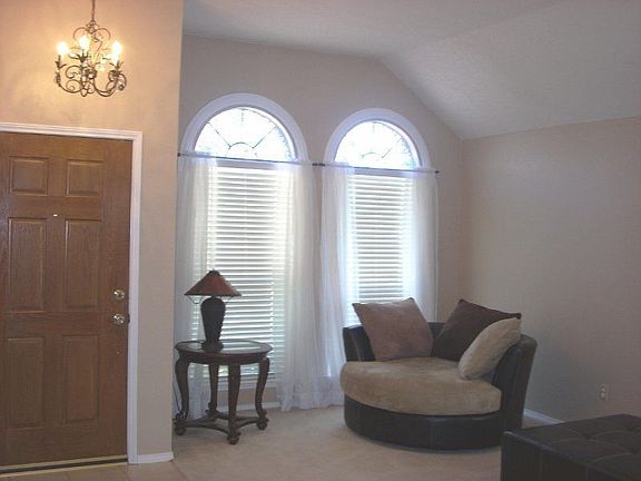 3rd image of 10310 Joy Dr