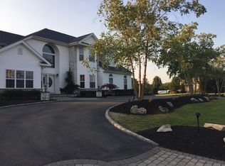 1 Mimosa St, Miller Place, NY 11764