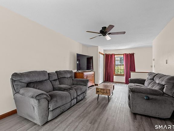 4th image of 83 Carriage House #83