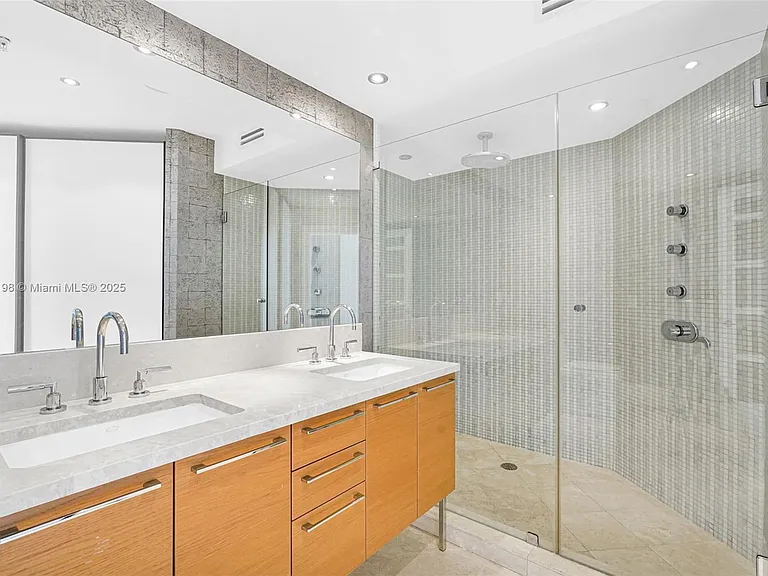 16699 Collins Ave #1103 — Photo 30