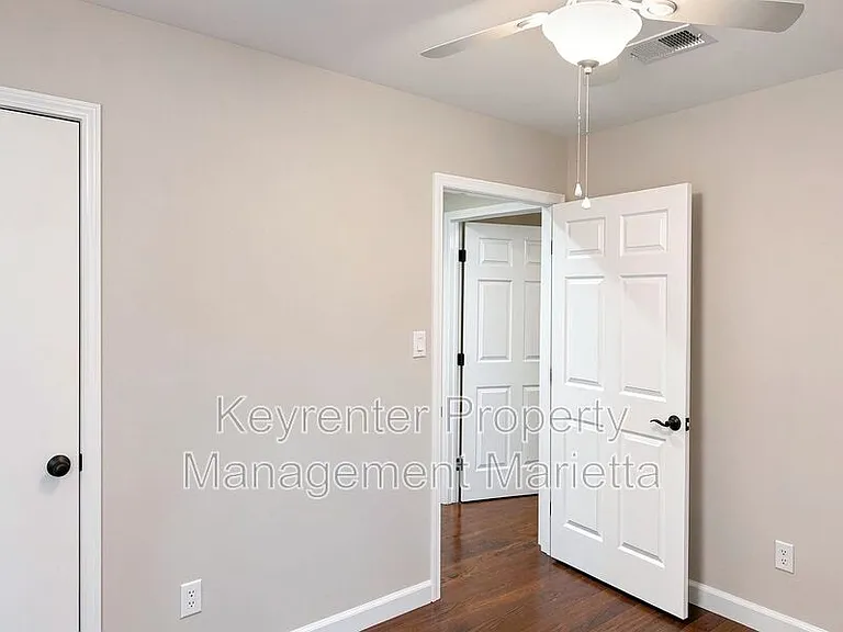 510 E Ponce De Leon Ave #N — Photo 8