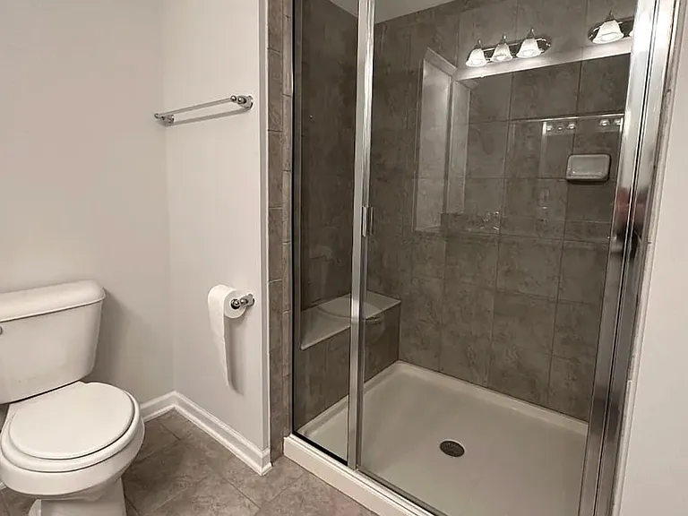 1007 Freeport Dr — Photo 16