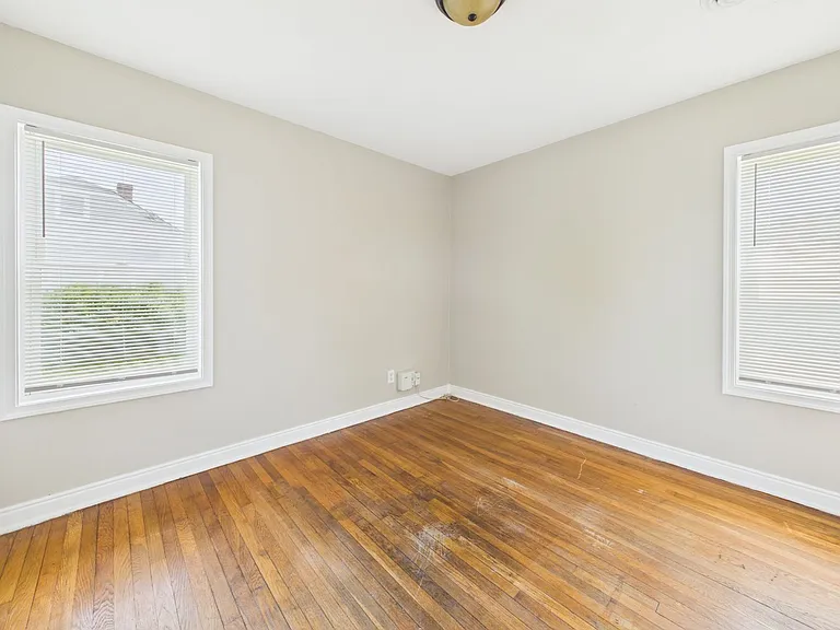 2907 Creighton Rd — Photo 10