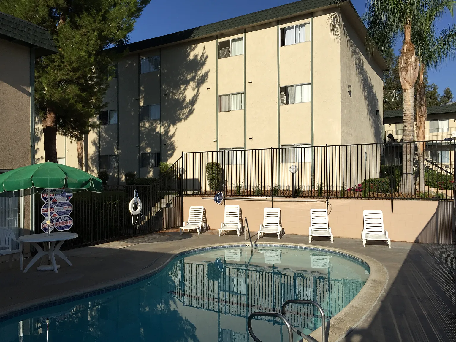 Amber Crest Apartments — Photo 3