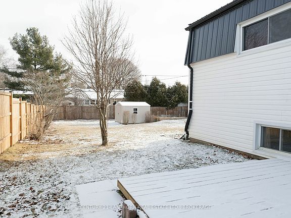 4th image of 924 Auden Park Dr
