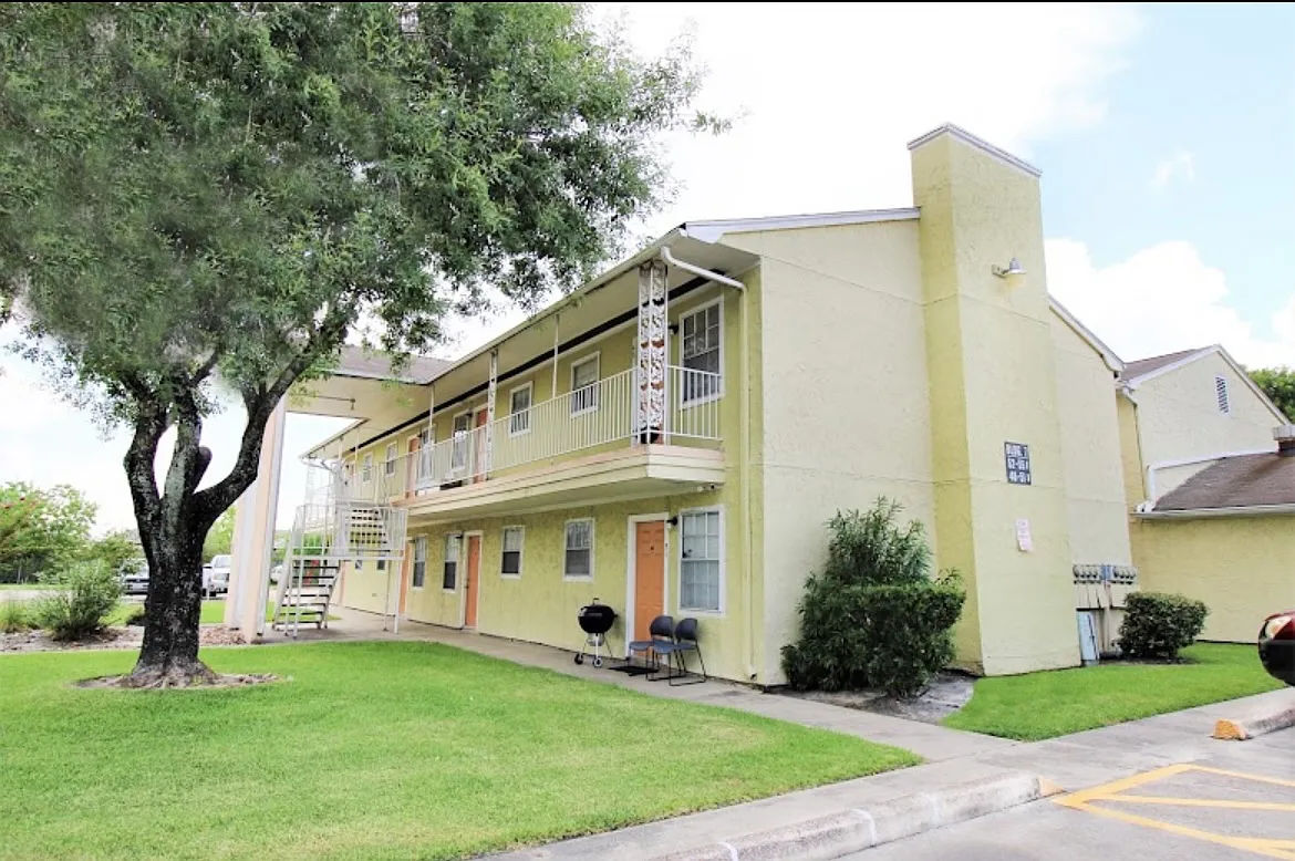 Casa de Grande Apartments — Photo 1